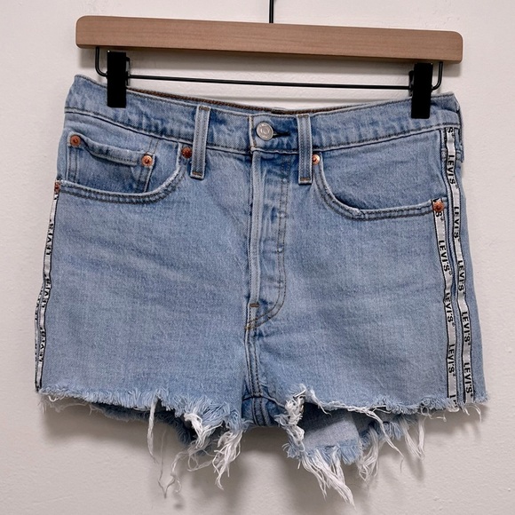 LEVIS 501 Original Logo Stripe Button Fly Denim Blue Jean Cut Off Shorts Size 26 - Picture 2 of 13